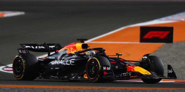 Verstappen: “O equilíbrio é terrível, parece um carro de ralis”