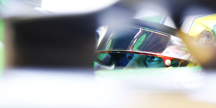 Alonso convicto de que Bortoleto é o melhor rookie para 2025