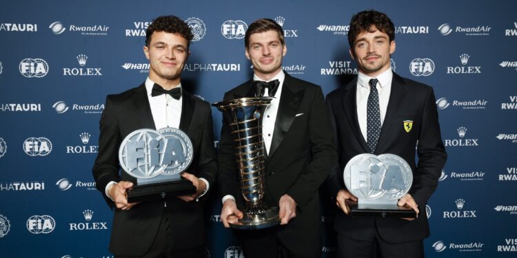 Verstappen e a McLaren foram coroados campeões no Ruanda