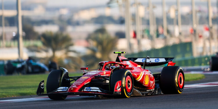 Sainz começou a planear estreia com a Williams nas últimas voltas na Ferrari