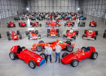 [FOTOS] Ecclestone coloca à venda a sua incrível coleção de 69 carros de Grande Prémio