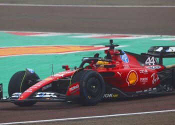 [FOTOS] Hamilton já se estreou em pista com um Ferrari 