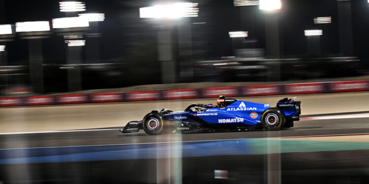 Sainz termina o segundo dia de testes na frente da dupla da Ferrari