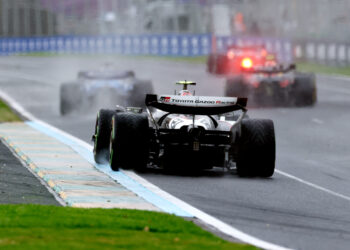 Ocon e Bearman lamentam “inesperada” falta de ritmo da Haas em Melbourne 