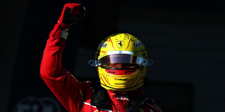 Hamilton “chocado” com a pole para a sprint: “Estou muito feliz e orgulhoso”