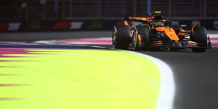 “Estou a ficar mais confiante”, diz Norris após liderar o FP2 em Jeddah