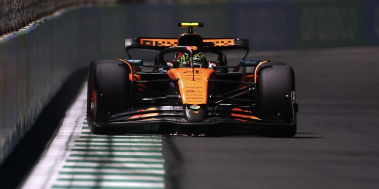 Norris estabelece top 5 como objetivo depois do “dececionante” acidente na qualificação