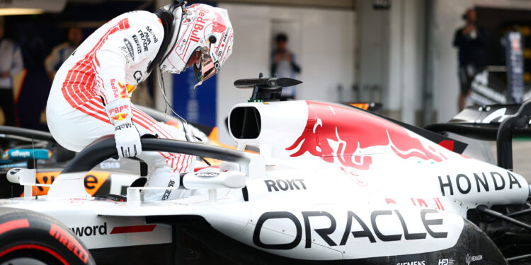 Alonso e a pole de Verstappen em Suzuka: “É um momento mágico. Só ele consegue fazê-lo.”