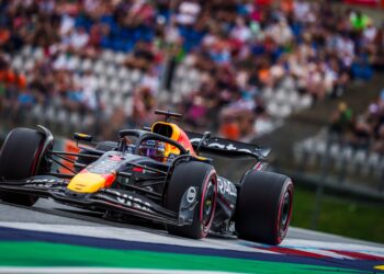 Verstappen: “Não houve uma curva em que me sentisse satisfeito com o carro”