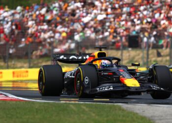 “Nada funcionou”, diz Verstappen sobre o dia de sexta-feira na Hungria