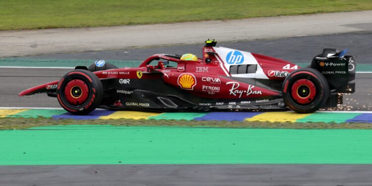 Hamilton admite que está a viver “um pesadelo” no seu ano de estreia com a Ferrari