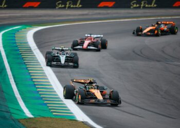 Norris reforça liderança no campeonato com nova vitória, Verstappen recupera até terceiro em Interlagos