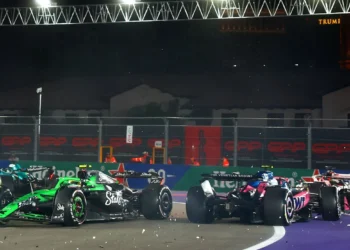 Bortoleto recebe penalização para o Qatar após colisão com Stroll