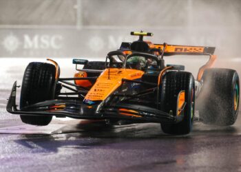 Norris obtém a terceira pole consecutiva numa sessão molhada em Las Vegas