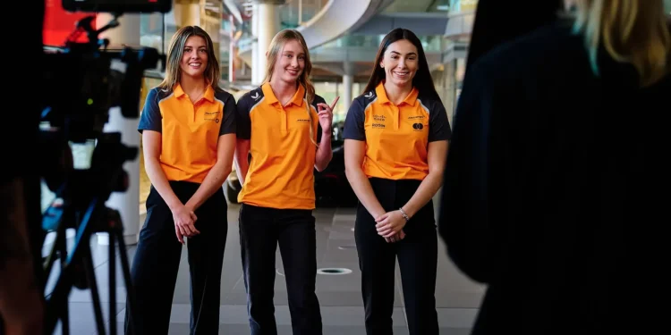 McLaren expande programa feminino e recruta Ella Häkkinen