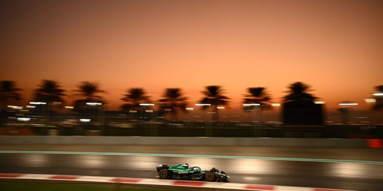 Crawford foi o mais rápido no fecho da temporada de 2025 em Abu Dhabi