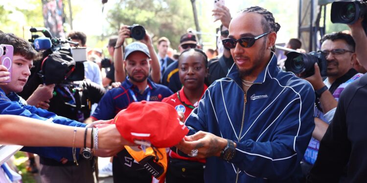 Hamilton: “Não quero abandonar a Fórmula 1 sem correr em África”