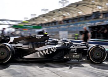 Bottas: “Podemos começar no fundo do pelotão, mas temos de sair de lá”