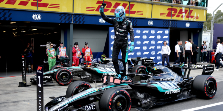 “O carro é impressionante”, diz Russell após conquistar a pole em Melbourne
