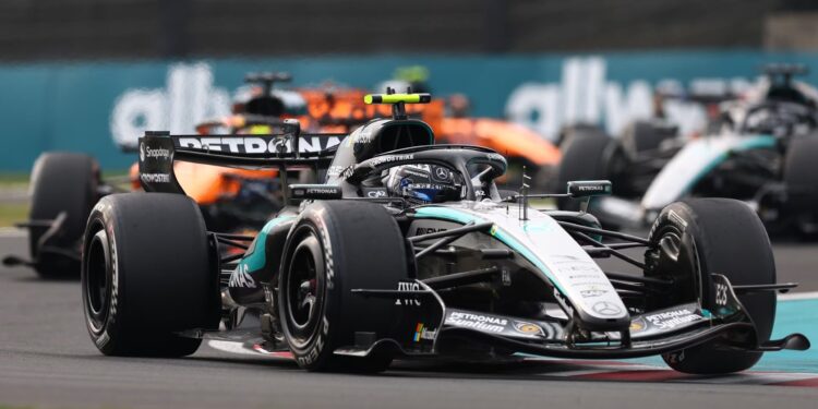 Kimi Antonelli soma segunda vitória consecutiva, Piastri é segundo em Suzuka