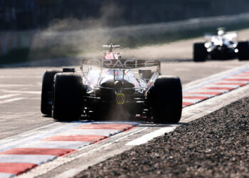 Verstappen: “O dia inteiro foi um desastre em termos de ritmo”