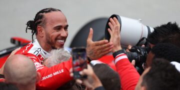 Hamilton: “Este é o dia mais feliz que tive na Ferrari até agora”