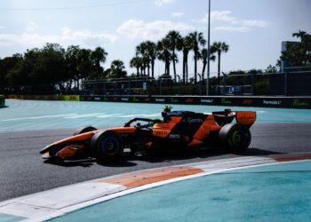 Norris quebra a hegemonia da Mercedes e está na pole para a sprint em Miami