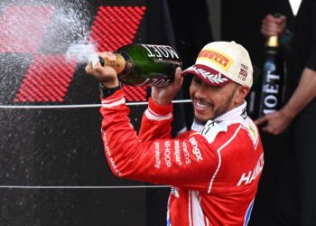 Hamilton: “Sei que, mais cedo ou mais tarde, vamos conseguir uma vitória”