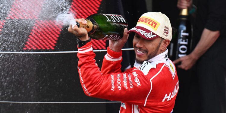 Hamilton: “Sei que, mais cedo ou mais tarde, vamos conseguir uma vitória”