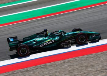 Stroll bateu Alonso pela primeira vez em 42 corridas: “Não me interessa”
