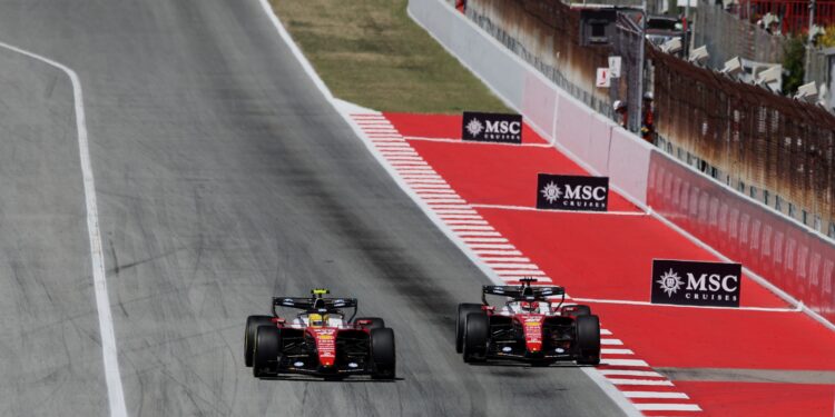 Leclerc elogia nível de Hamilton e espera reencontrar confiança no Ferrari