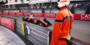 Hamilton lidera nova dobradinha da Ferrari na segunda sessão no Mónaco