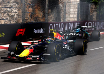 FIA elege motor da Red Bull como referência e permite evoluções a Mercedes e Ferrari