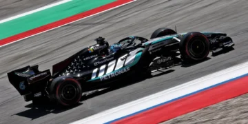 Russell lidera primeiro treino livre com sete rookies em Barcelona