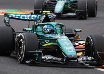 Alonso: “Mais cedo ou mais tarde, o Adrian vai construir o melhor carro do pelotão”