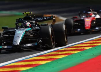 Kimi Antonelli supera Leclerc e regressa às vitórias em Spa-Francorchamps