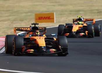 McLaren testa em Portimão com Norris e Piastri