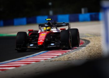 Hamilton penalizado com três lugares na grelha em Budapeste