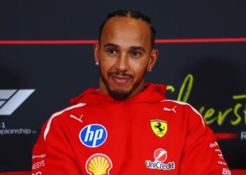 Hamilton e Leclerc antecipam dificuldades para a Ferrari em Silverstone