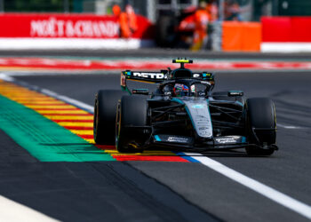 Kimi Antonelli mantém-se no topo na terceira sessão em Spa 