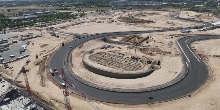 Ferrari estreia novo circuito de Madrid com sessão de filmagens