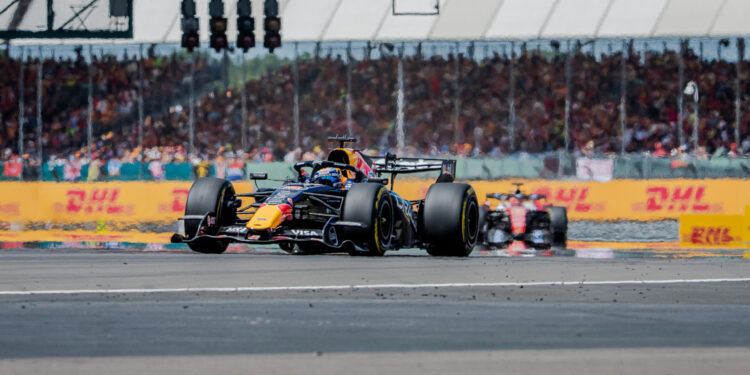 Verstappen: “Não faz sentido competir se não resolvermos o problema da velocidade de ponta”
