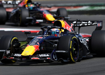 Verstappen: “Foi mais um fim de semana doloroso e frustrante”