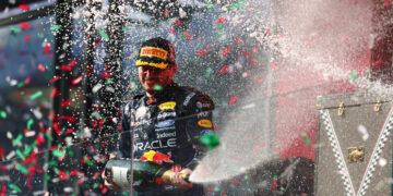 Verstappen: “Foi uma das corridas mais complicadas este ano, portanto é um resultado incrível”
