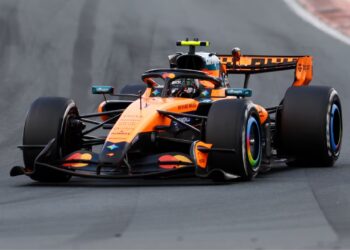 Norris ultrapassa Kimi Antonelli para garantir a segunda vitória consecutiva