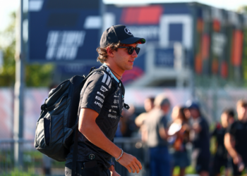 Kimi Antonelli promete “ataque total” em Monza: “Não tenho nada a perder”