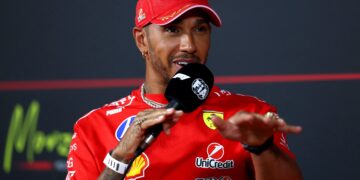 Hamilton sobre novo motor da Ferrari: “É um passo em frente. O défice era enorme”