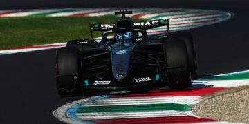 Russell ascende ao topo na segunda sessão em Monza
