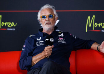 Briatore acusa juiz da FIA de parcialidade a favor da McLaren