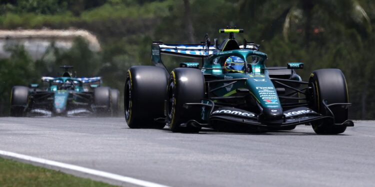 Alonso não espera lutar pelos pontos em Sepang apesar do “melhor fim de semana” da Aston Martin